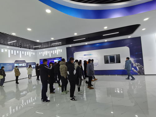 新村銀杏產(chǎn)業(yè)開發(fā)區(qū)組織務工人員赴郯城高科技電子產(chǎn)業(yè)園考察電子商務平臺建設